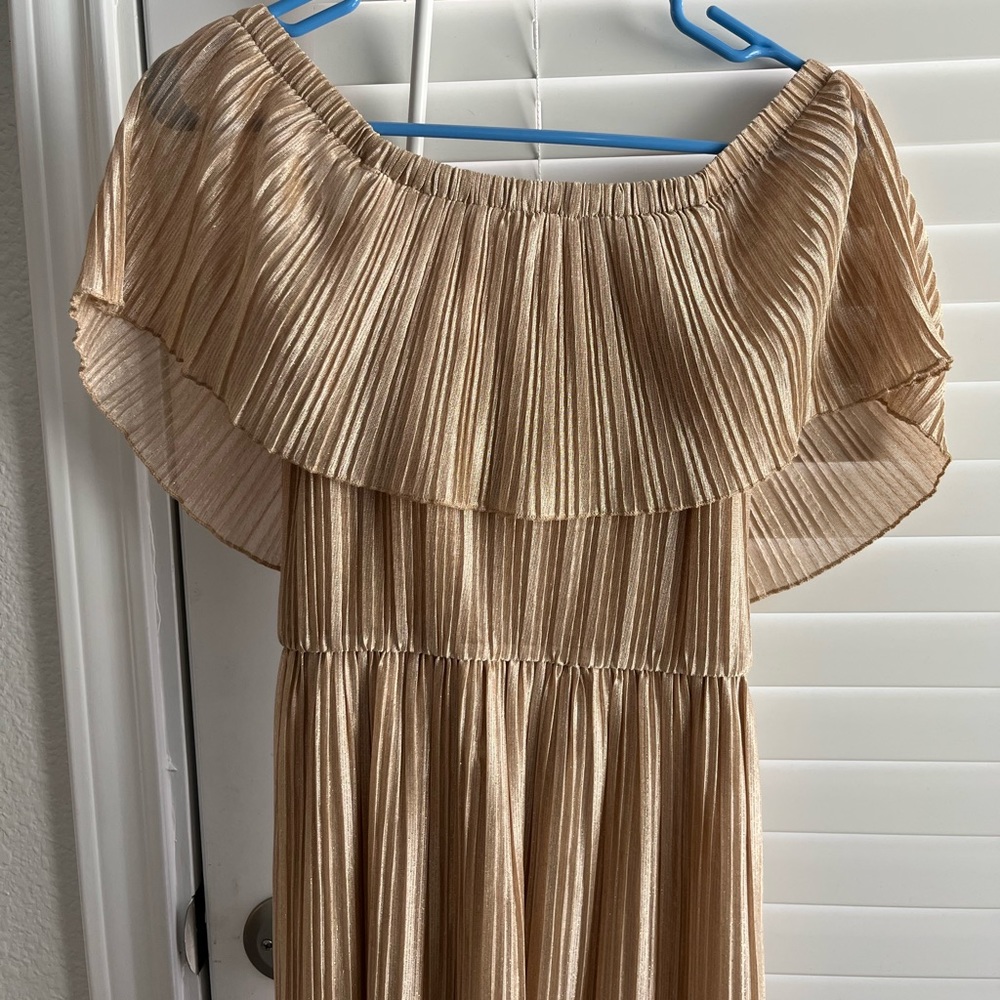 Dress the People Gold Sparkle Off the Shoulder Floor Length Gown